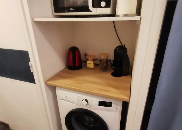 L'escale - Entre Et Marche * Τουλόν